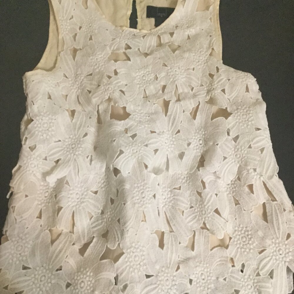 Beautiful Dolce Vita white and cream cut out blouse layered size medium